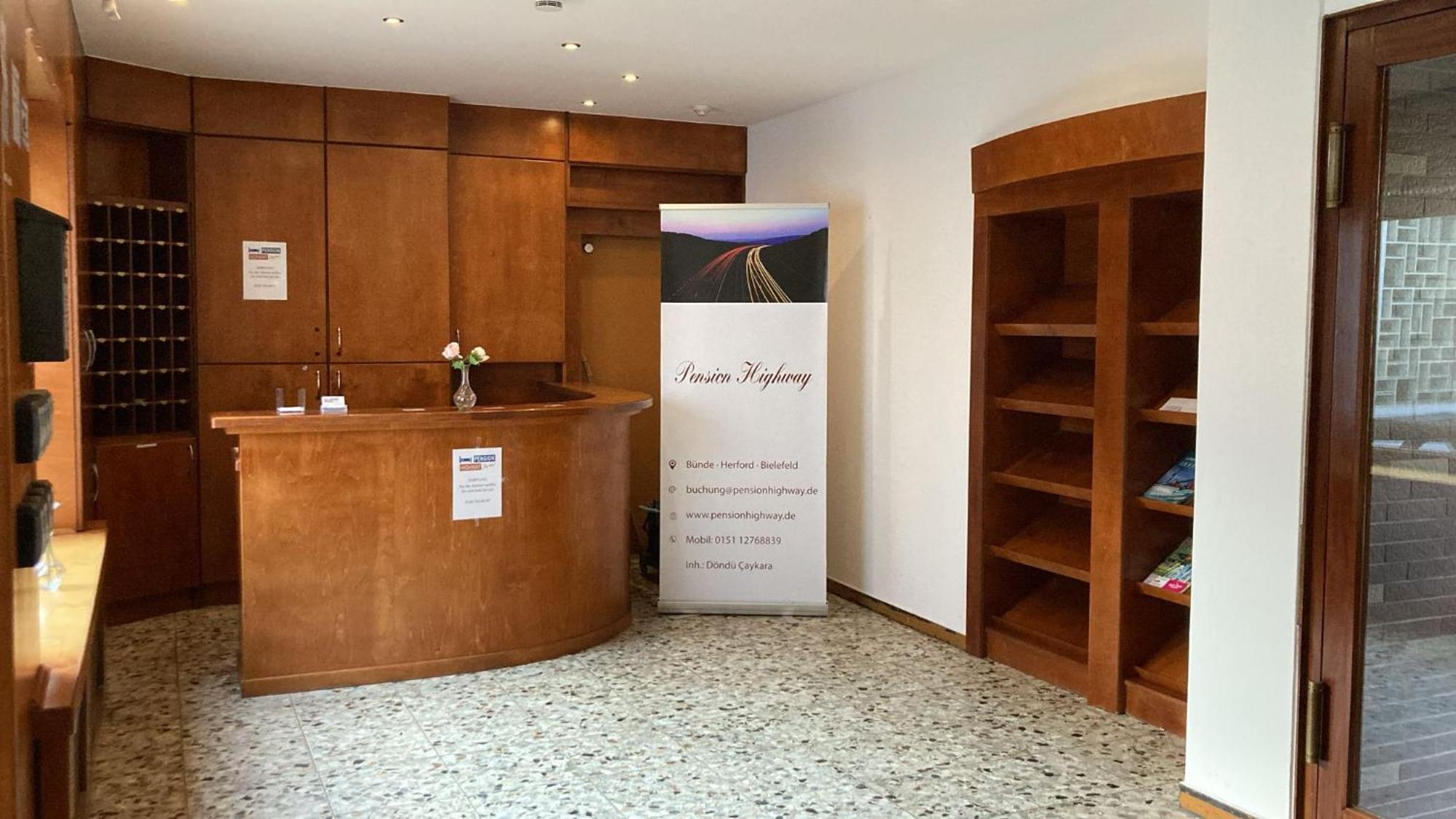 Pension Highway 3 Билефелд Екстериор снимка