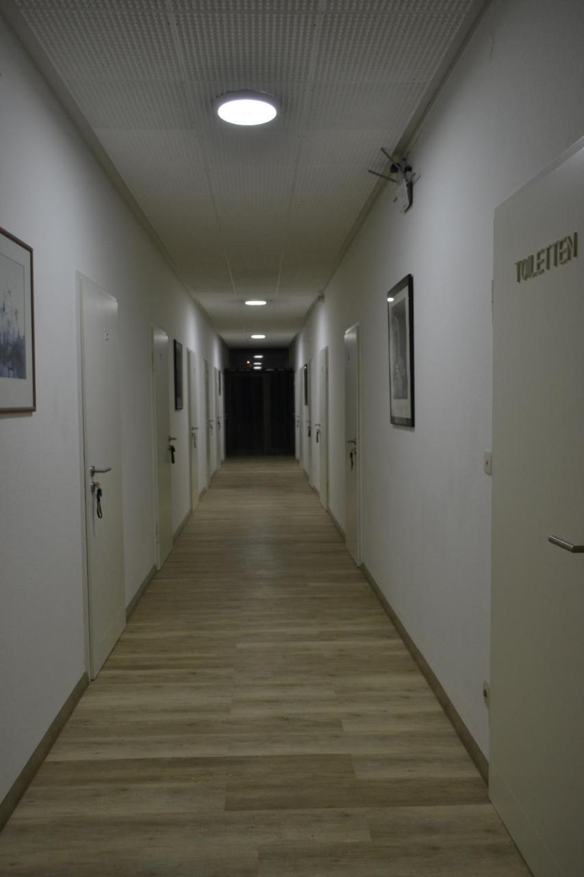 Pension Highway 3 Билефелд Екстериор снимка